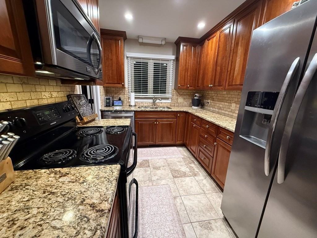 155 Dogwood Ct - Photo 5 of 23