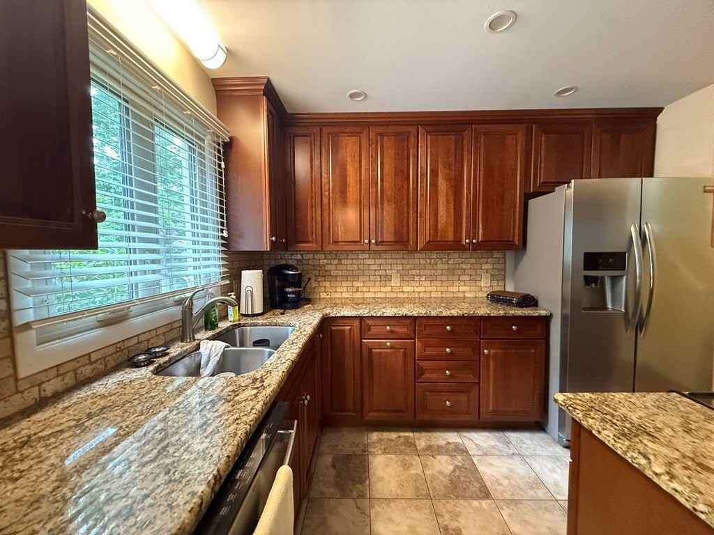 155 Dogwood Ct - Photo 6 of 23
