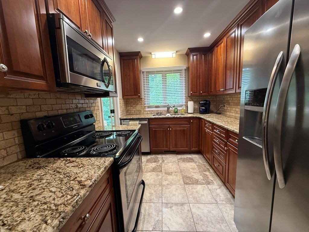 155 Dogwood Ct - Photo 7 of 23