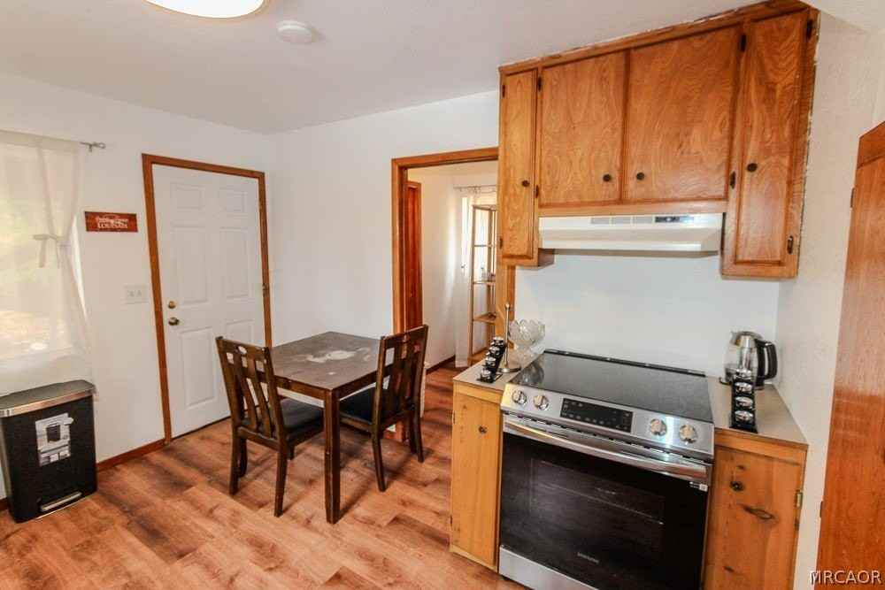 527 Cottage Ln - Photo 6 of 24
