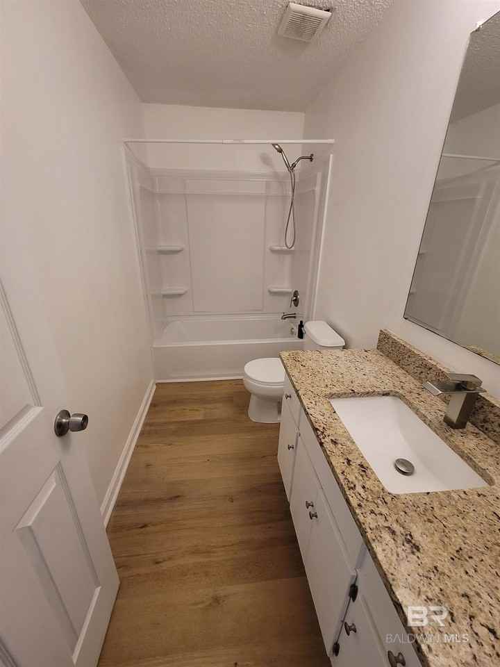 311 W Peachtree Ave - Photo 7 of 11