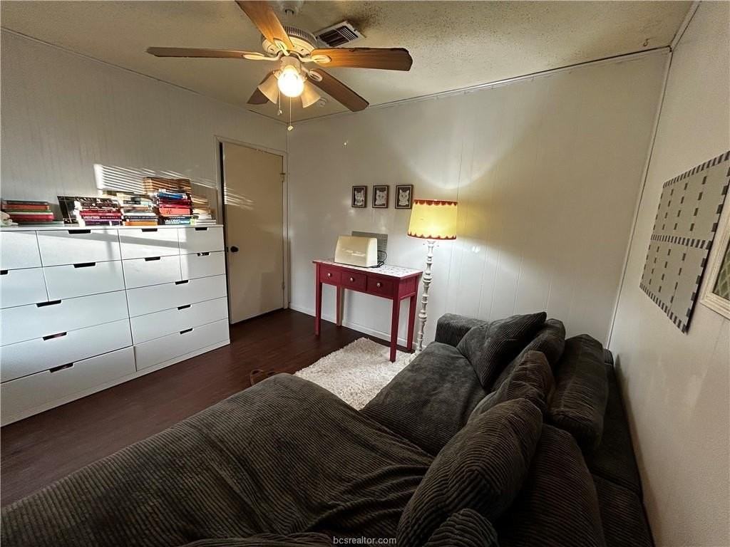 405 Live Oak St #A - Photo 3 of 19