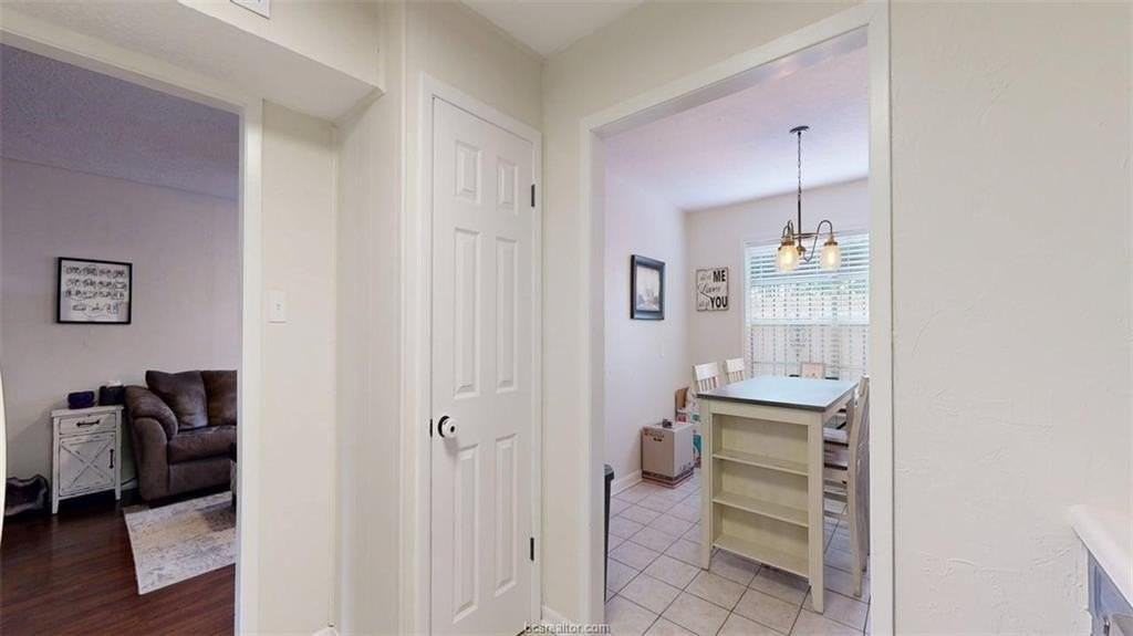 3808 Plainsman Ln - Photo 7 of 32