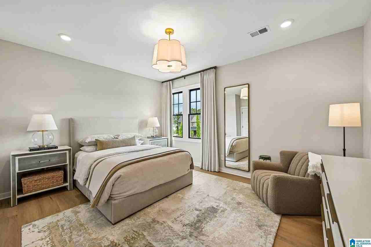 1199 Windsor Sq - Photo 6 of 50
