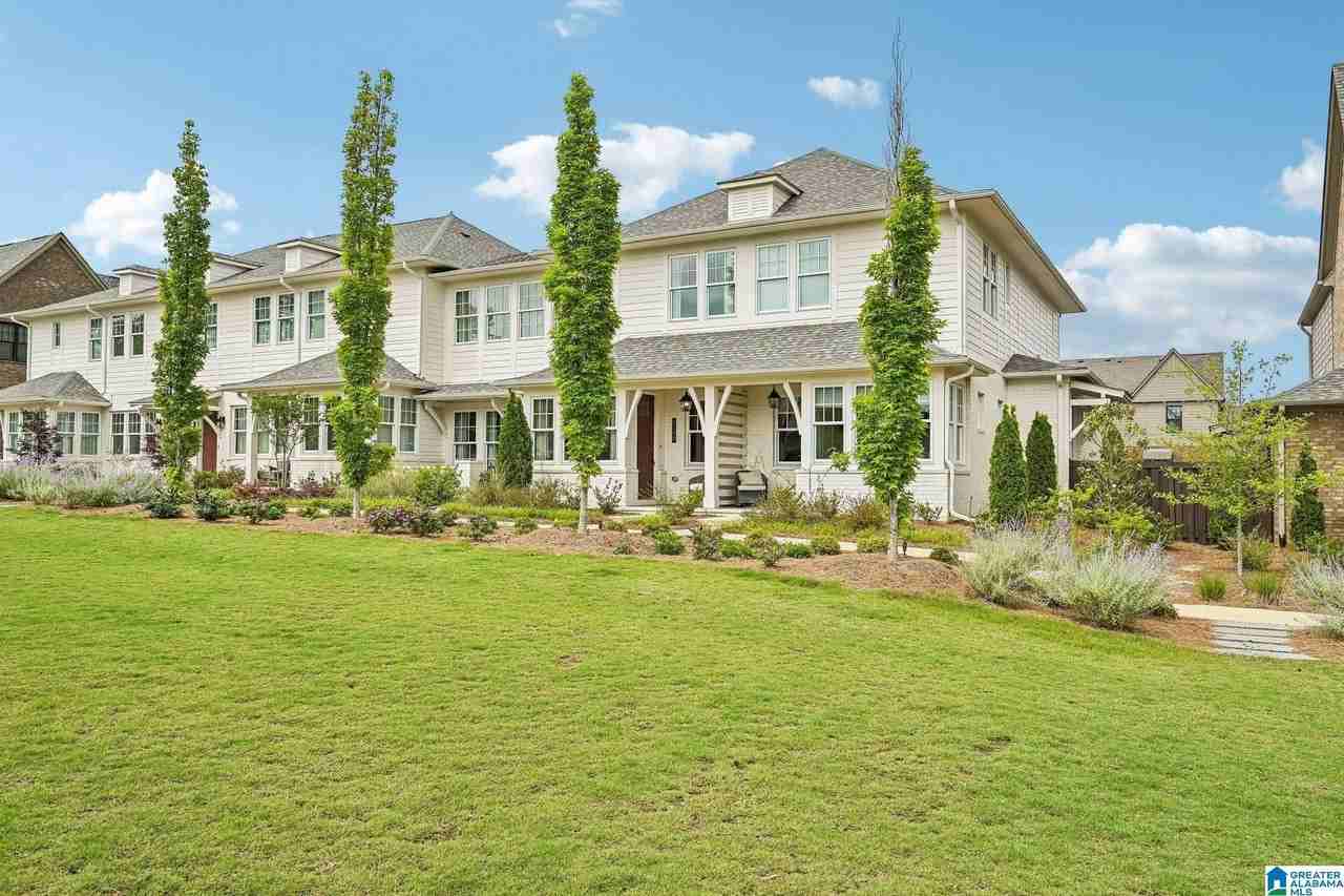 1199 Windsor Sq - Photo 7 of 50