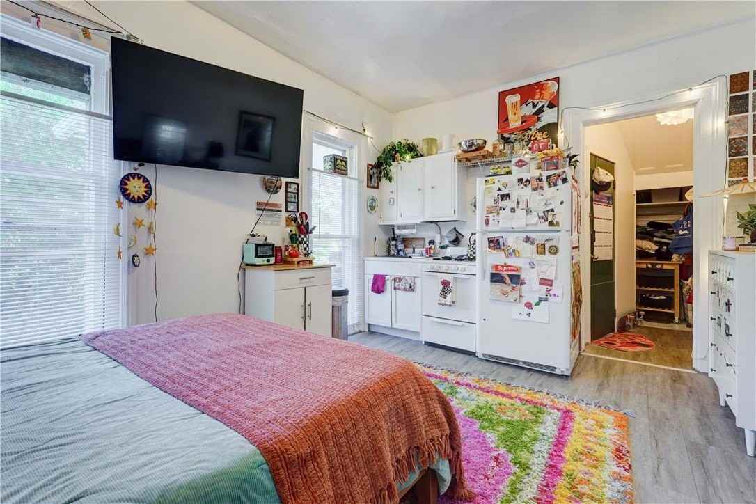 8 Rowley St #1 - Photo 4 of 16