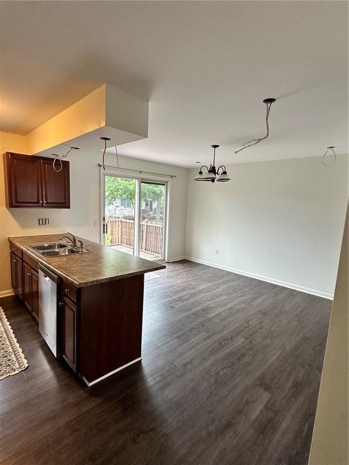 6437 Sterling Cir - Photo 6 of 24