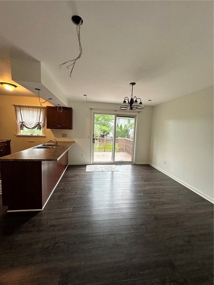 6437 Sterling Cir - Photo 7 of 24