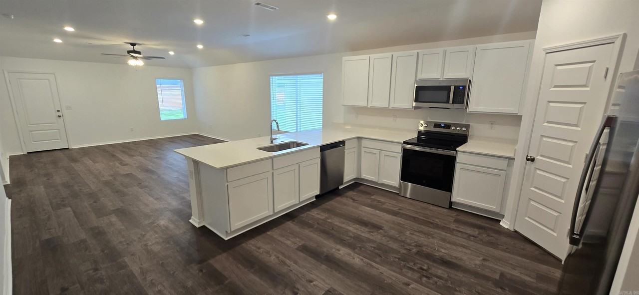 1604 Rambling Brook Dr - Photo 2 of 15