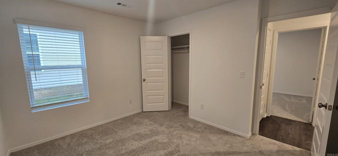 1604 Rambling Brook Dr - Photo 7 of 15