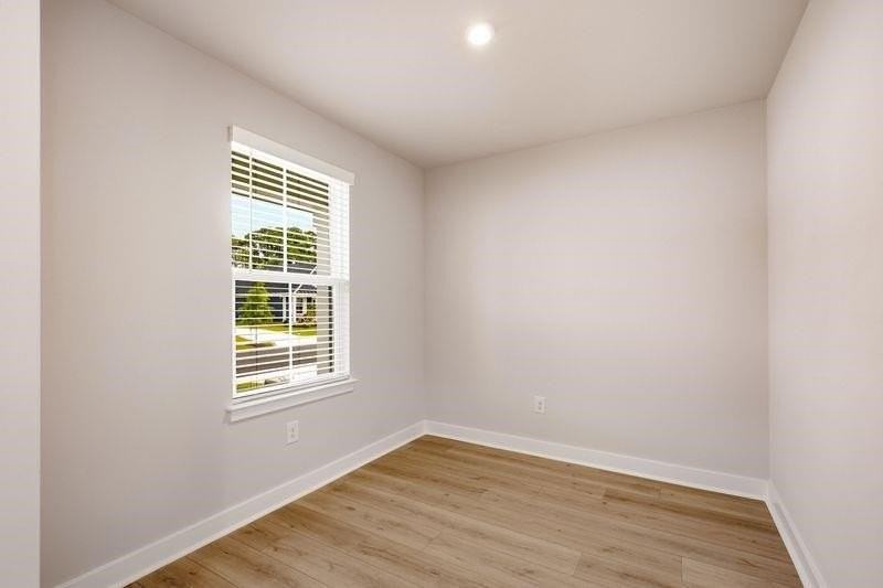 2752 Rowyn St - Photo 3 of 31