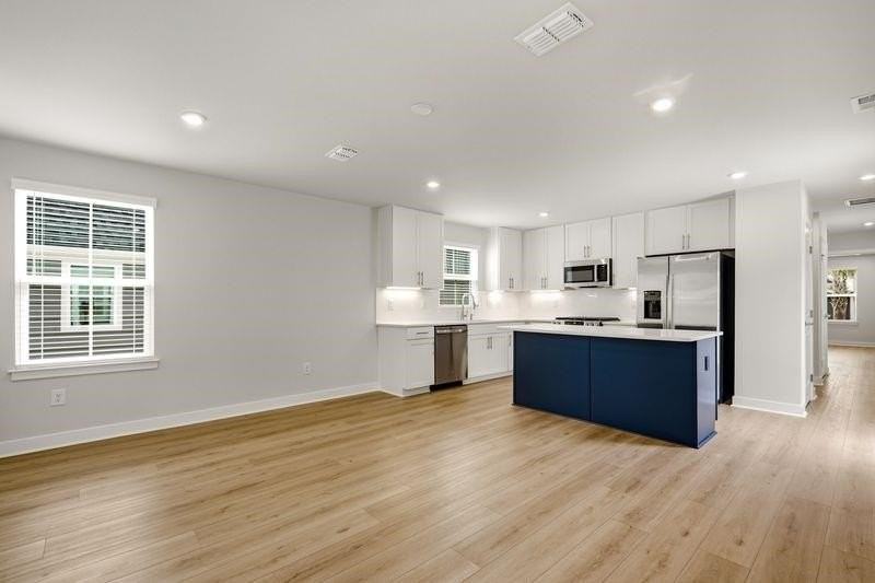 2752 Rowyn St - Photo 5 of 31