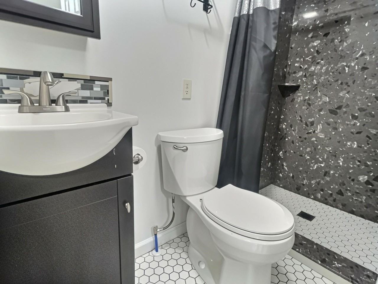 6500 Colonial Dr #7 - Photo 6 of 20