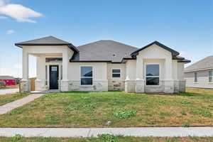 featured image of 2701 Lannister Ln