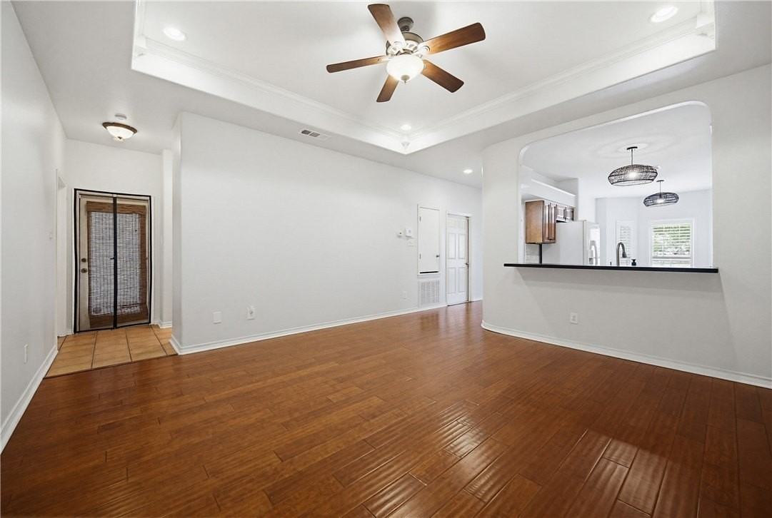 7251 Prairie Dr #6 - Photo 2 of 24