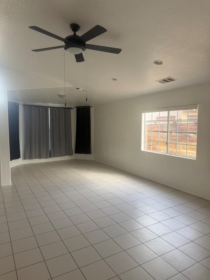 51975 Avenida Villa - Photo 4 of 13