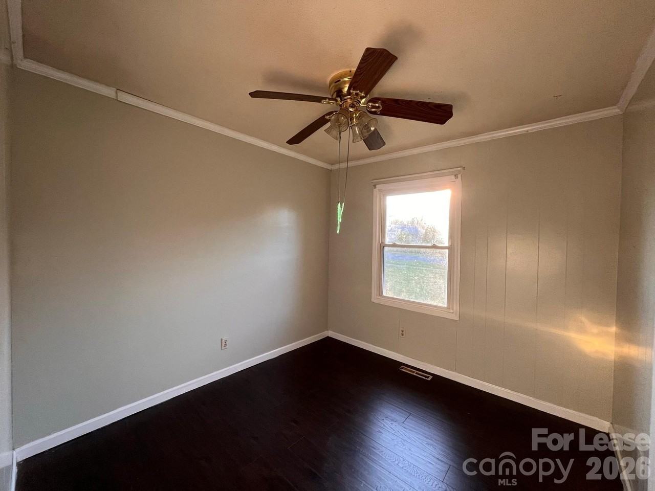 1144 Ellen Ave - Photo 5 of 8