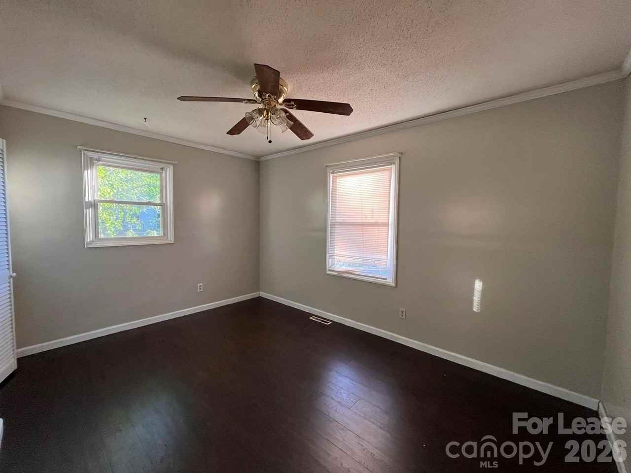 1144 Ellen Ave - Photo 6 of 8