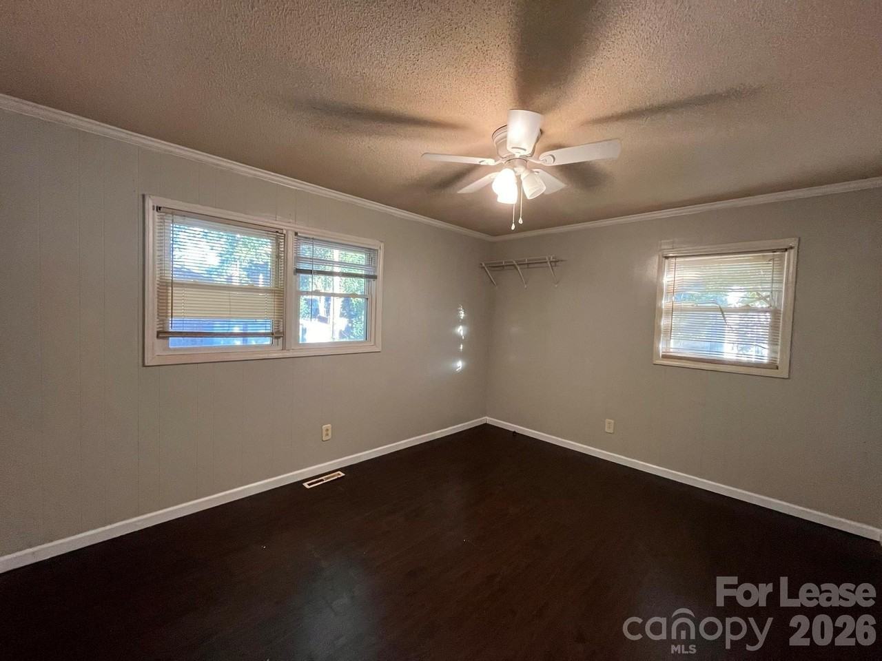 1144 Ellen Ave - Photo 7 of 8
