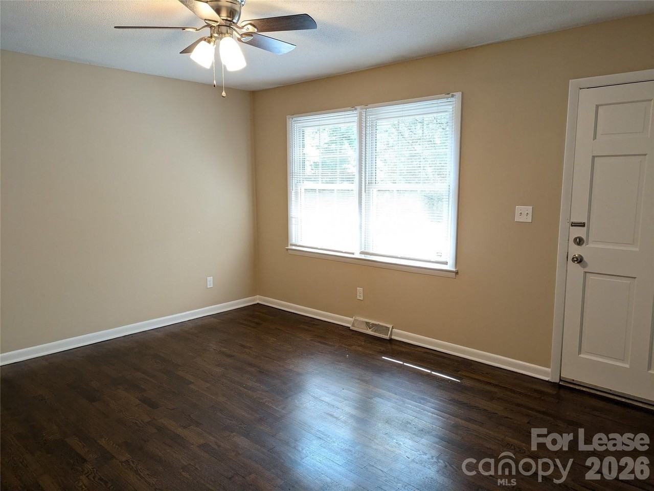 362 Cabarrus Ave - Photo 3 of 18