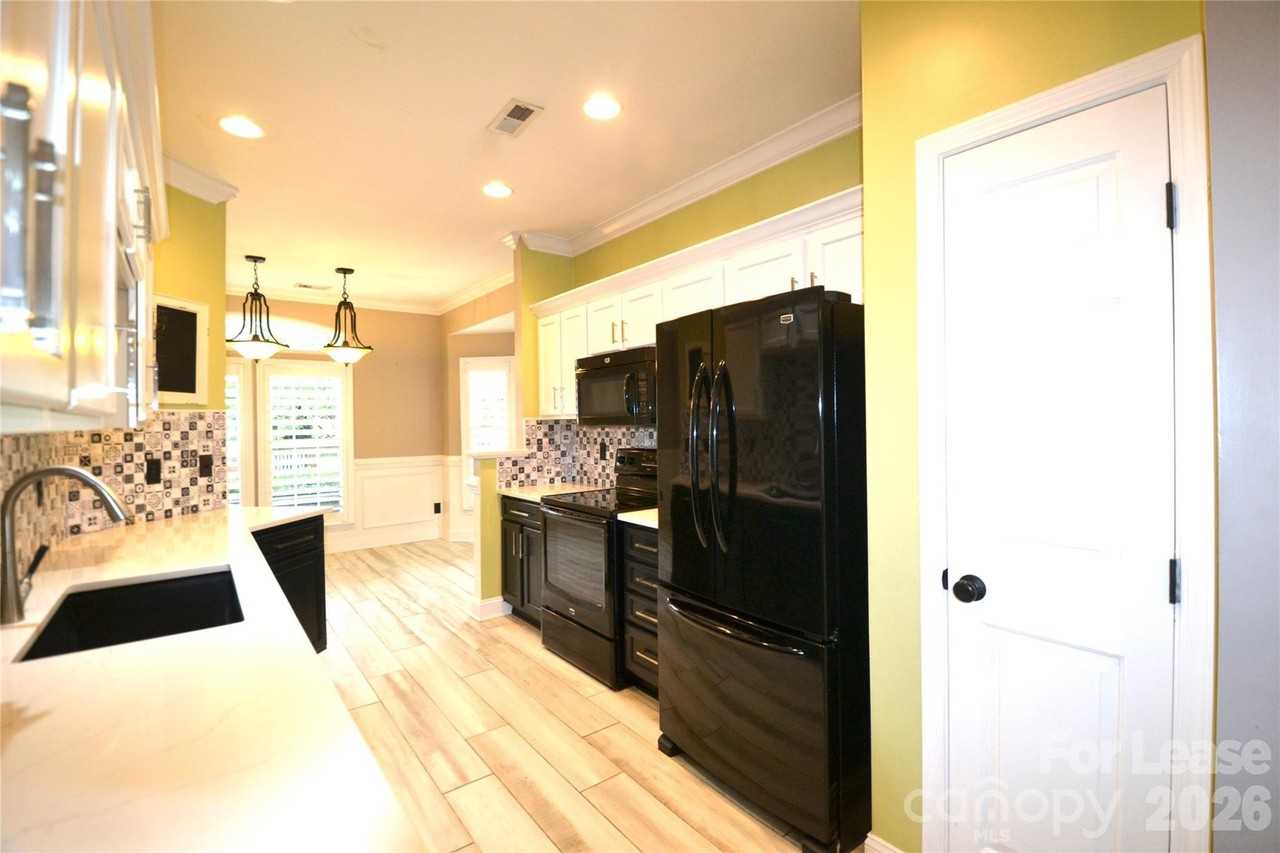 4003 Christine Ln #A - Photo 3 of 31