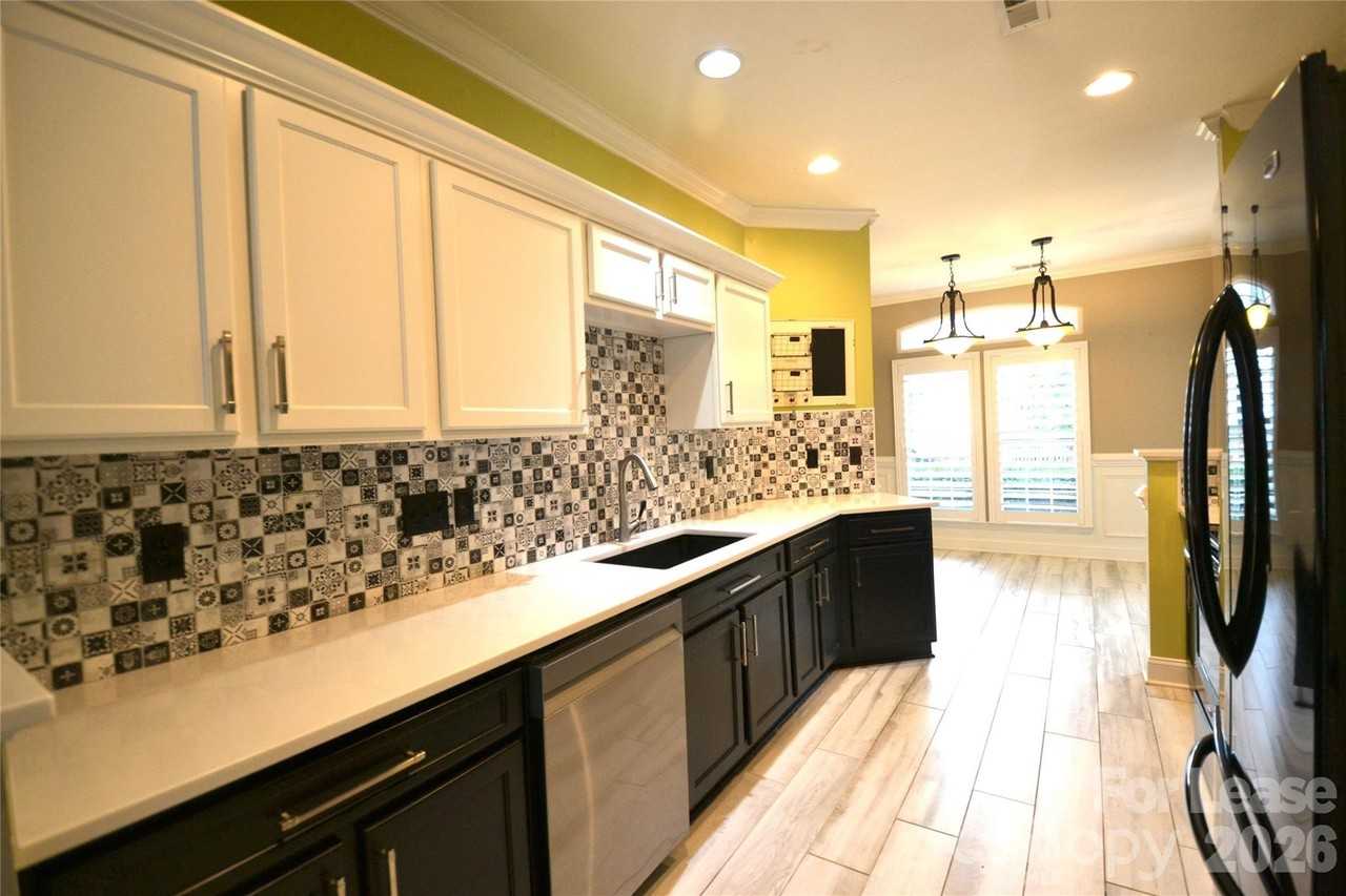 4003 Christine Ln #A - Photo 5 of 31