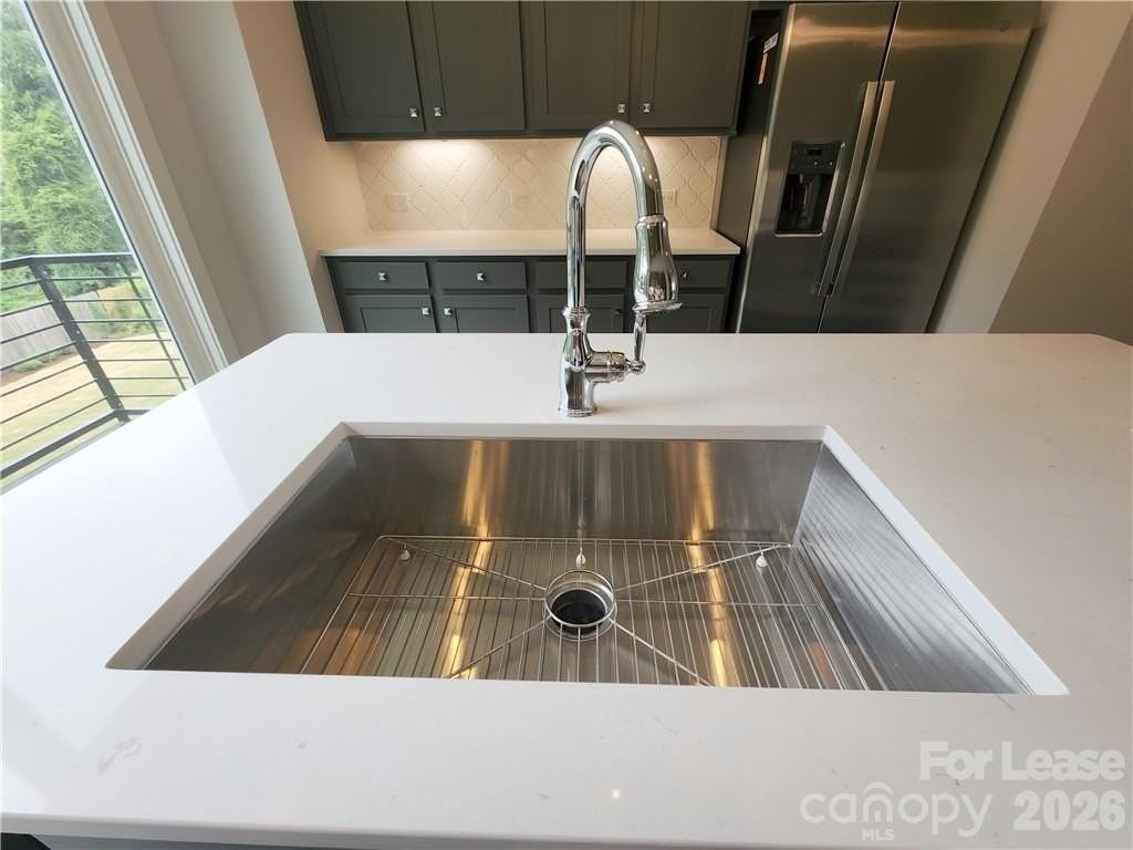 618 W End Dr - Photo 4 of 16