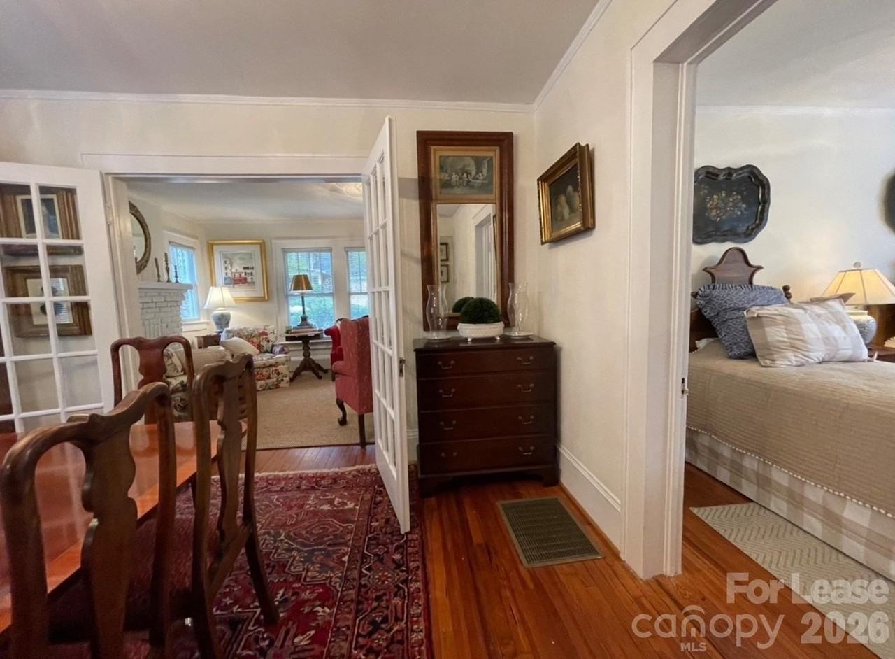 218 Circle Ave #218 - Photo 6 of 20