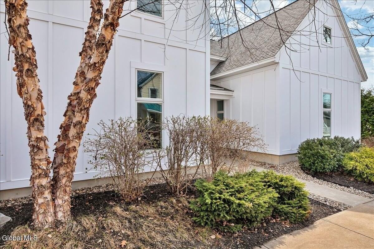 18 Granite St - Photo 7 of 50