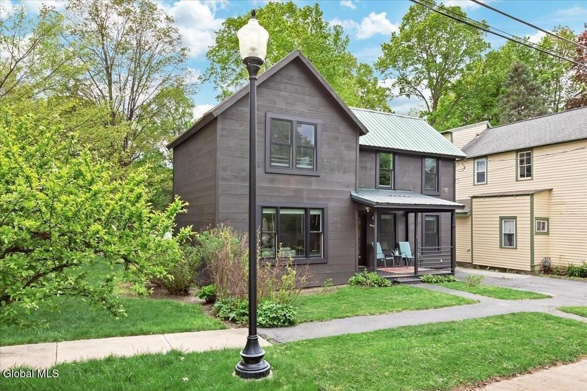 116 Catherine St - Photo 2 of 50