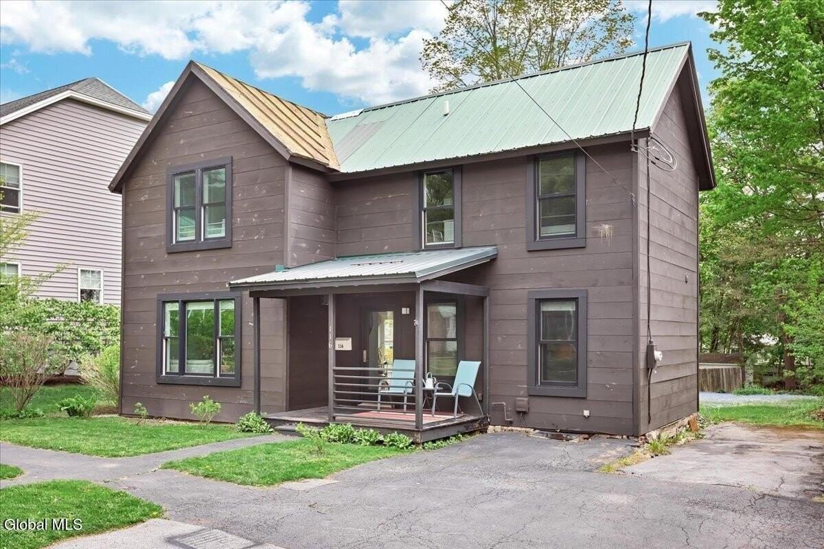 116 Catherine St - Photo 3 of 50