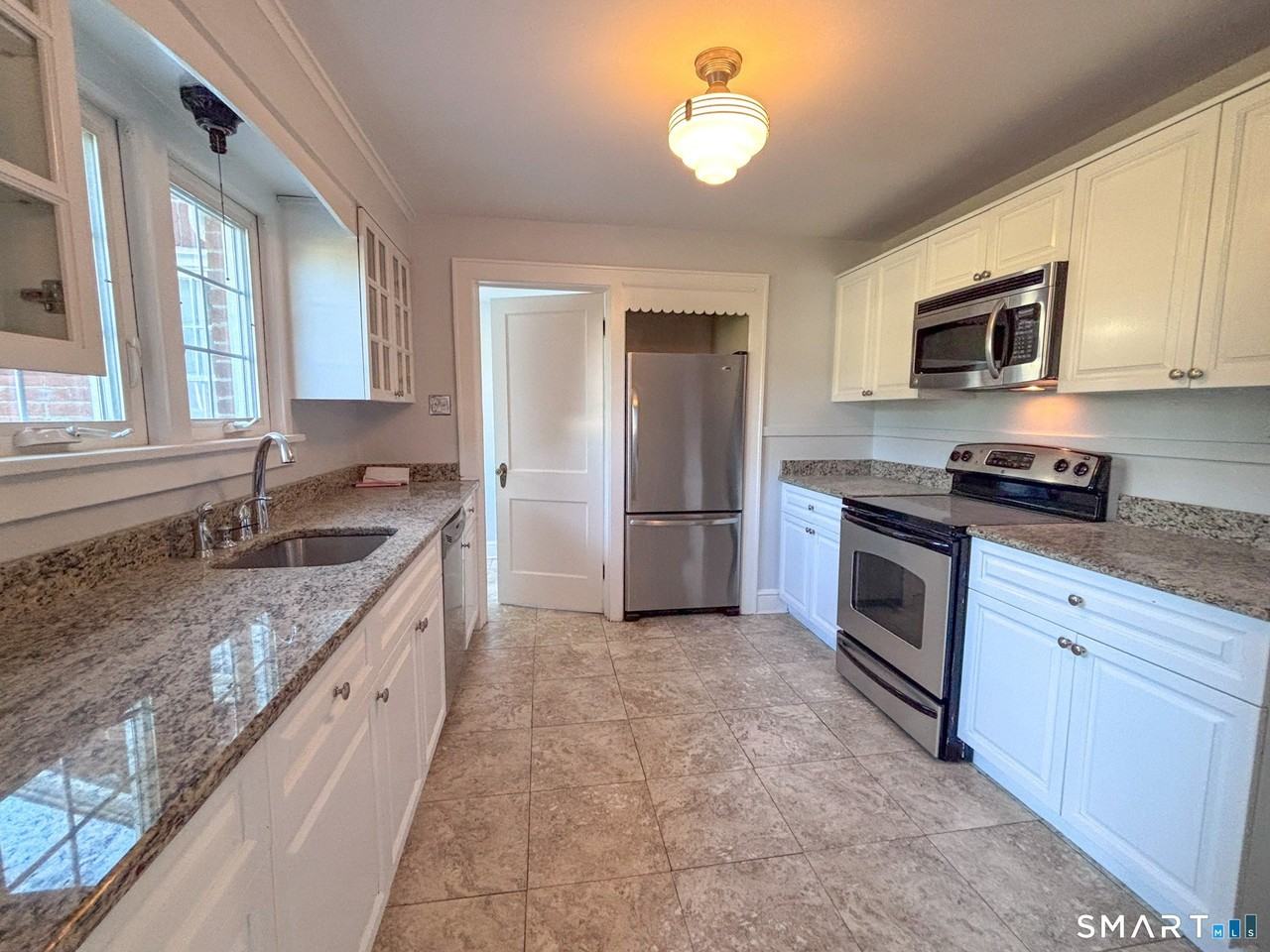 755 Stillson Rd - Photo 4 of 10