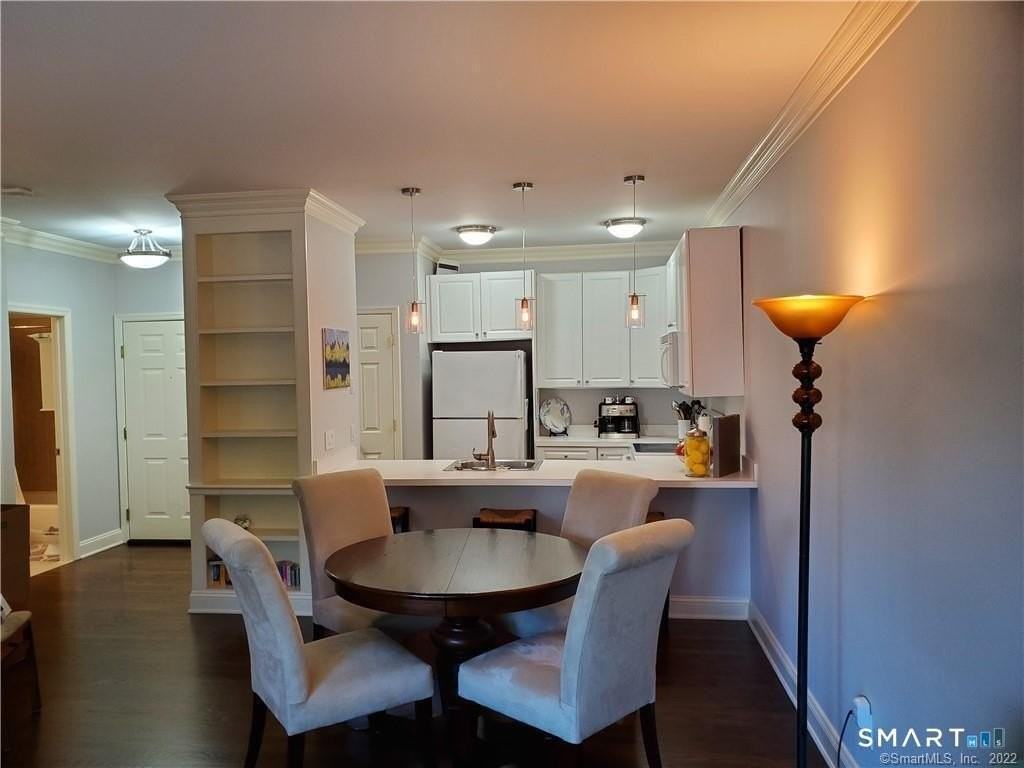 2435 Bedford St #21A - Photo 6 of 14