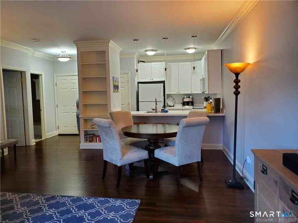 2435 Bedford St #21A - Photo 7 of 14