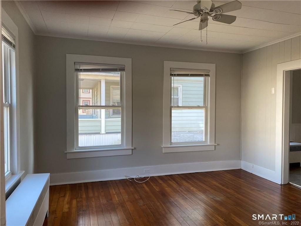 433 Migeon Ave #433 - Photo 3 of 17