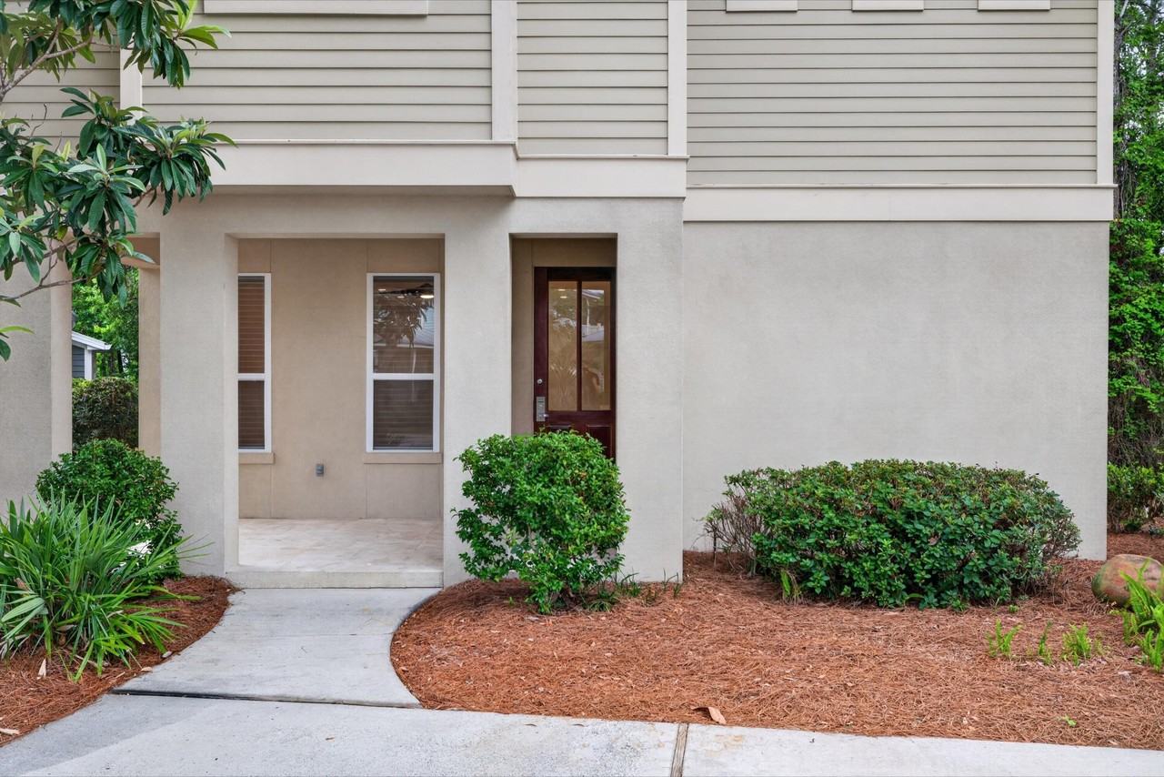 2019 Pine Island Cir - Photo 4 of 50