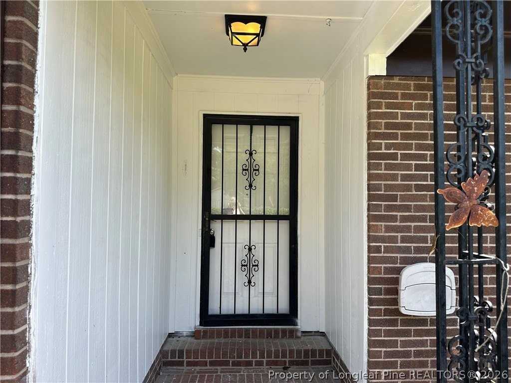 1601 Bluesprings Rd - Photo 4 of 35
