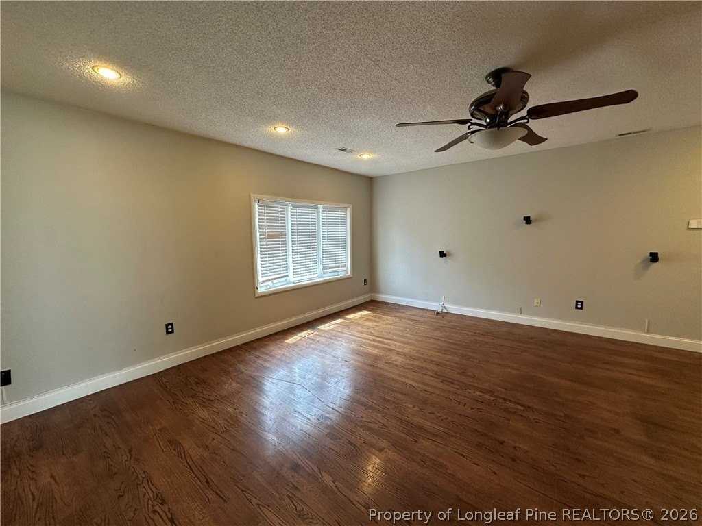 1601 Bluesprings Rd - Photo 6 of 35