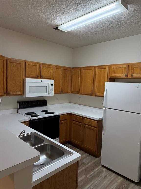 100 Eagle Glen Dr Ne - Photo 3 of 10