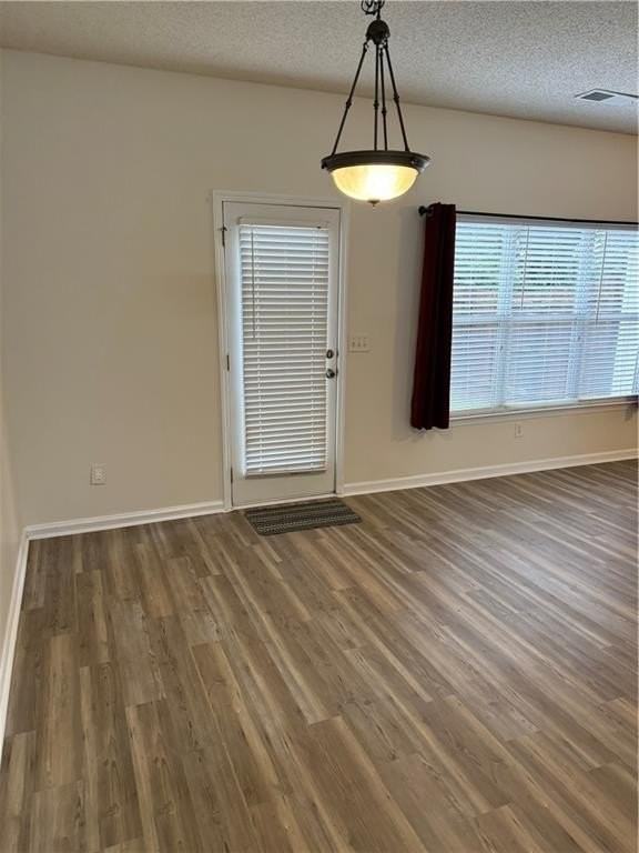 100 Eagle Glen Dr Ne - Photo 4 of 10