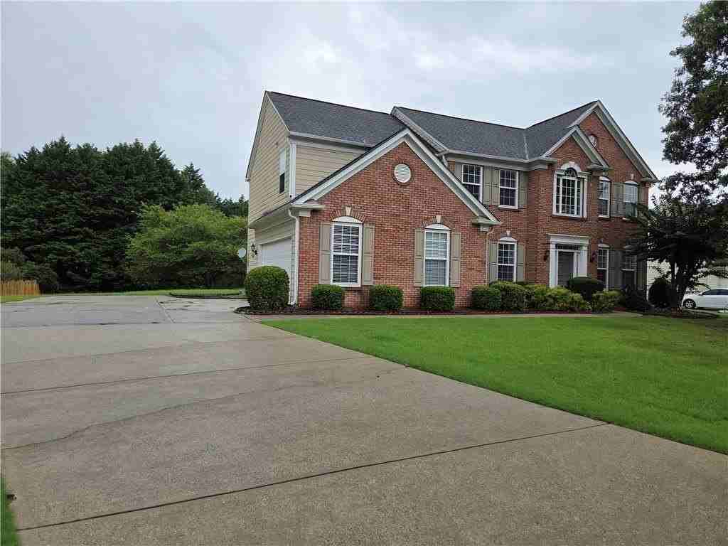 8155 Cavendish Pl - Photo 2 of 35