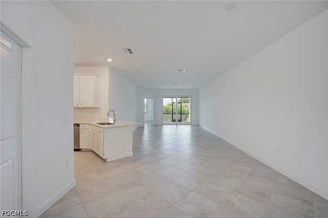 20601 Hazelnut Ct - Photo 4 of 41