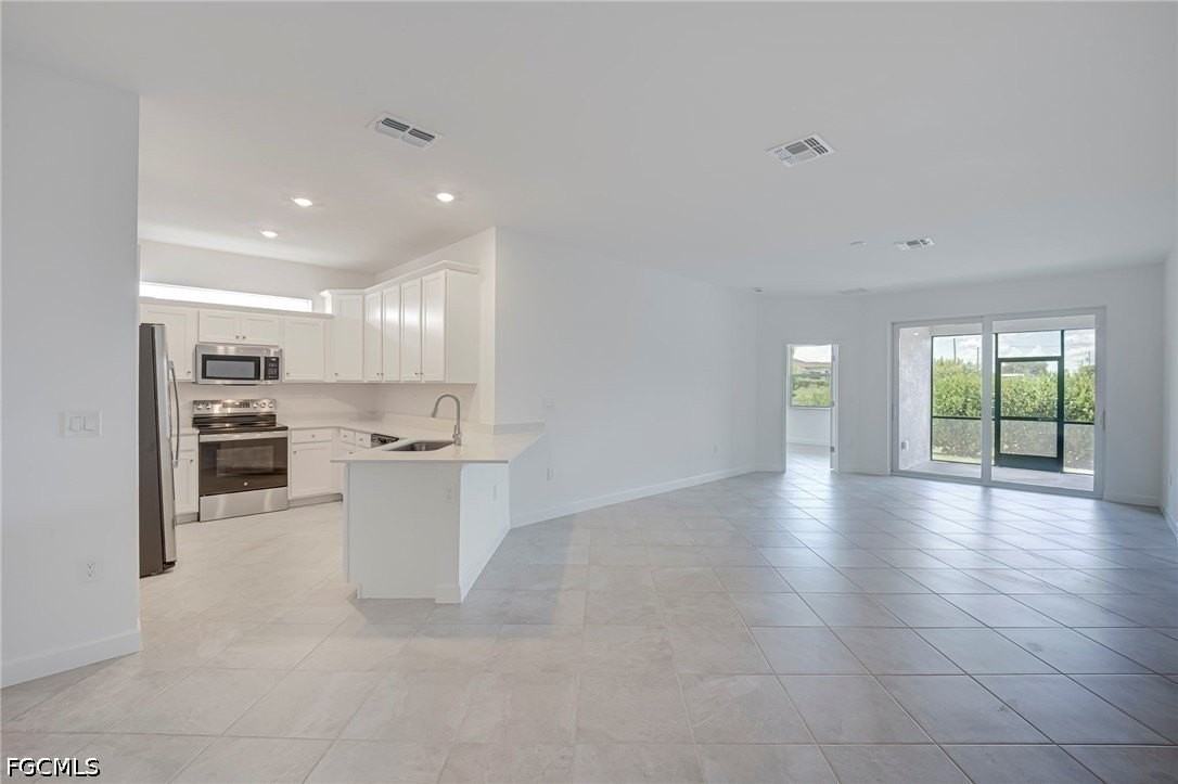 20601 Hazelnut Ct - Photo 5 of 41