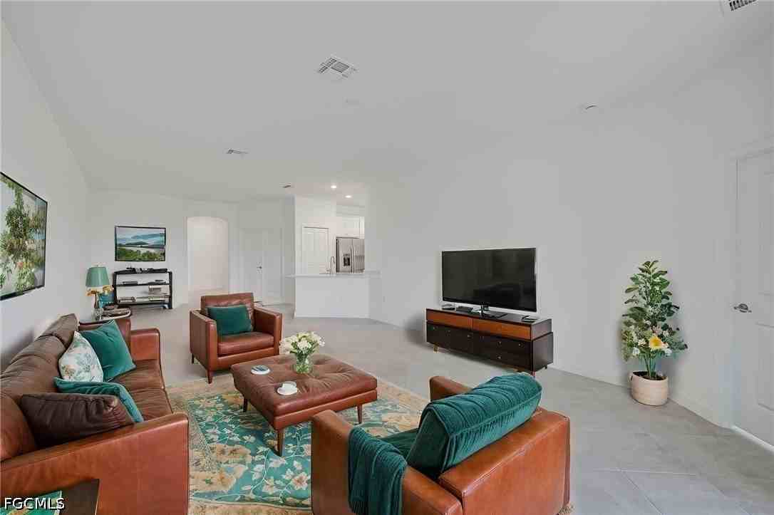 20601 Hazelnut Ct - Photo 6 of 41