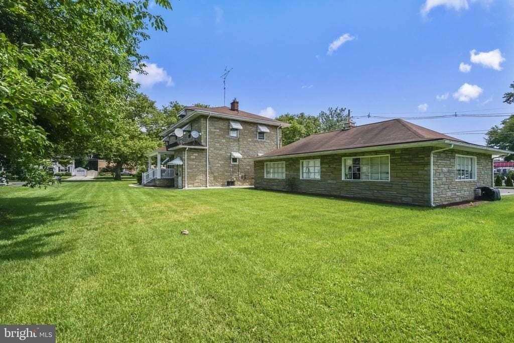 1125 Parkway Ave - Photo 5 of 16