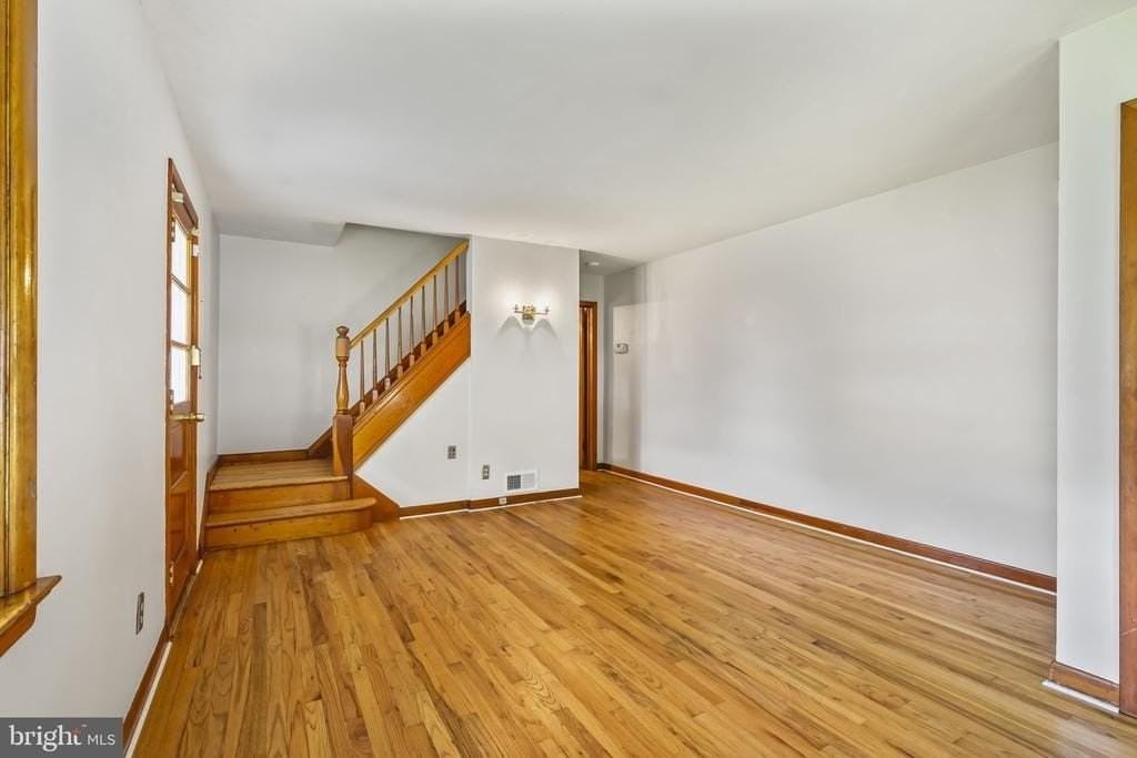 1125 Parkway Ave - Photo 6 of 16