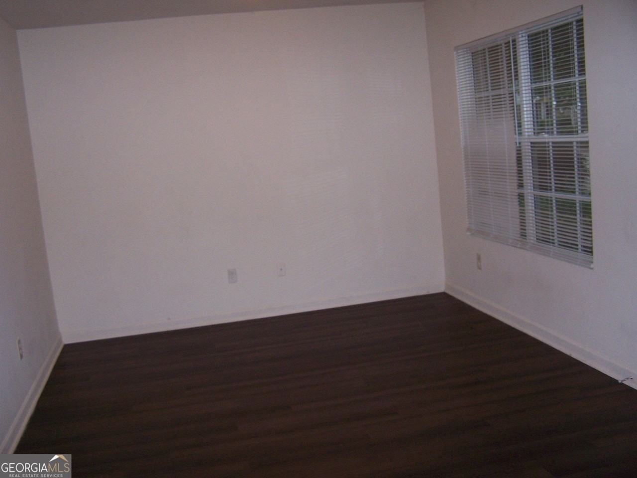 102 Cameron Way Apt B - Photo 3 of 18