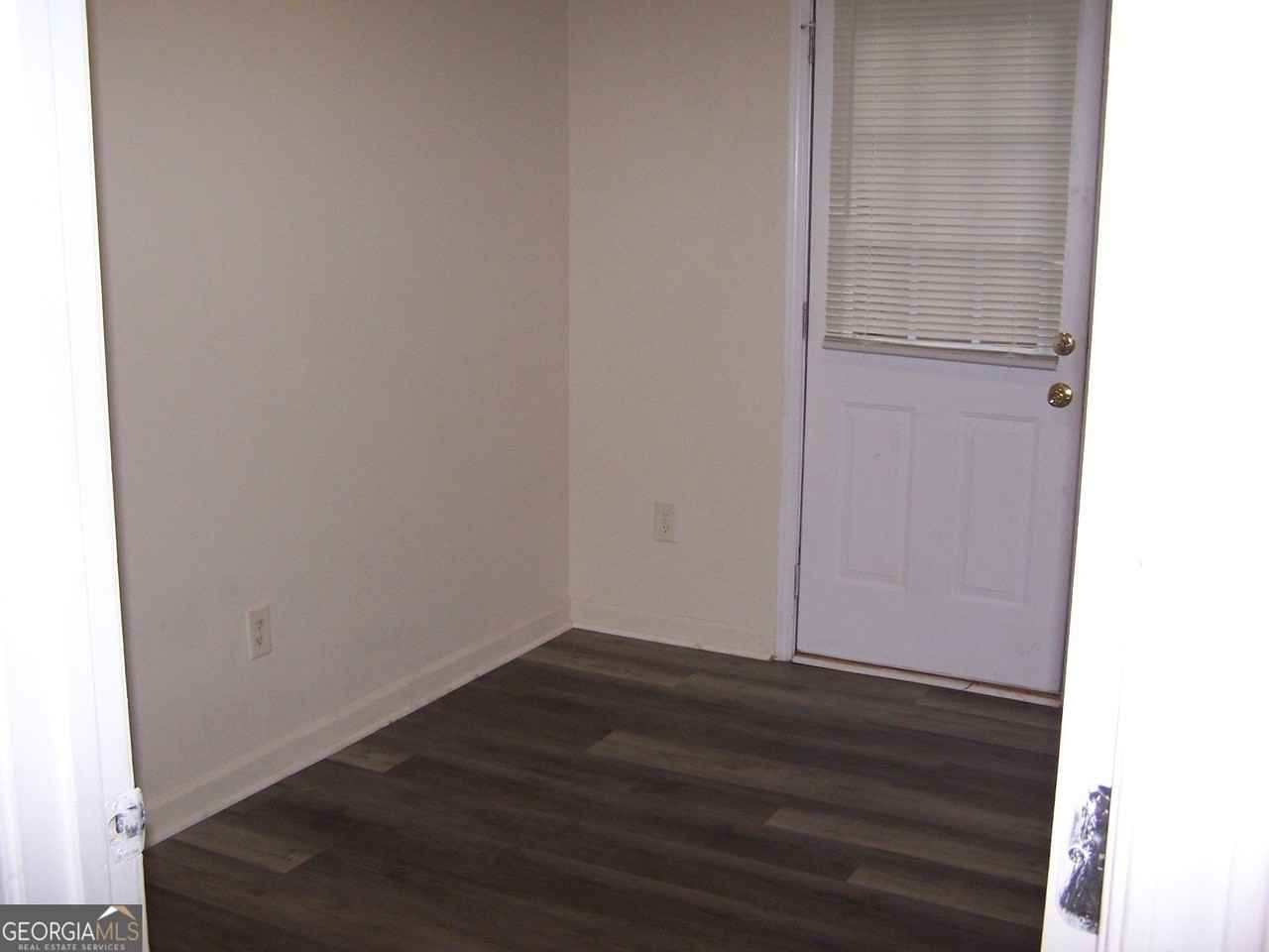 102 Cameron Way Apt B - Photo 4 of 18