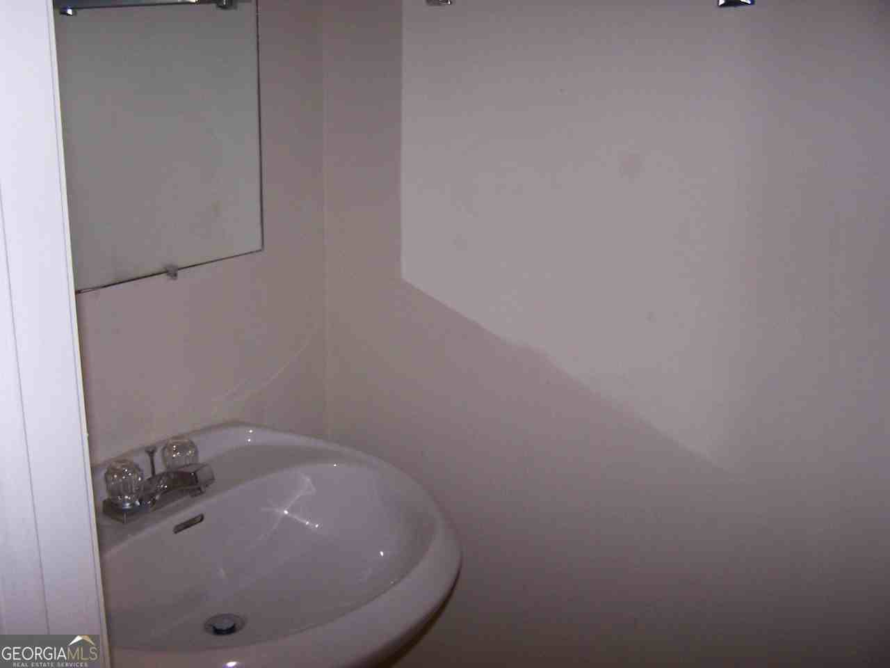 102 Cameron Way Apt B - Photo 6 of 18