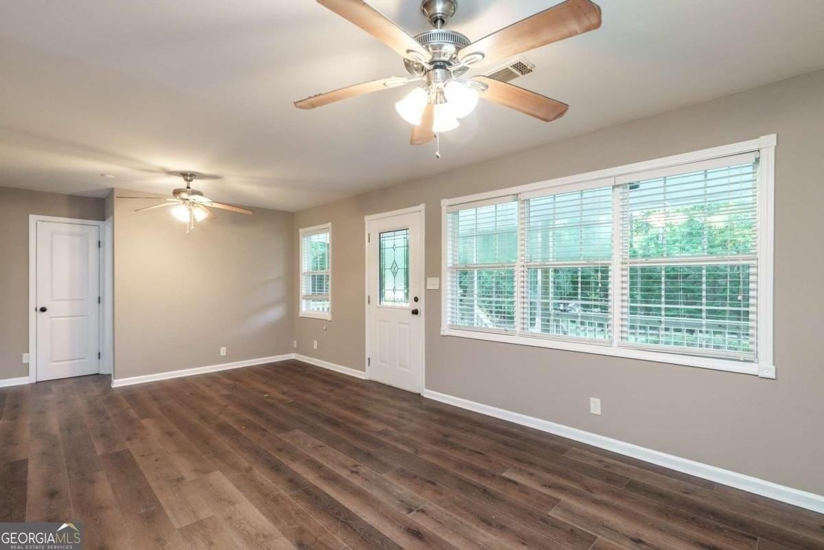 3322 Dewey Hogan Rd - Photo 7 of 30